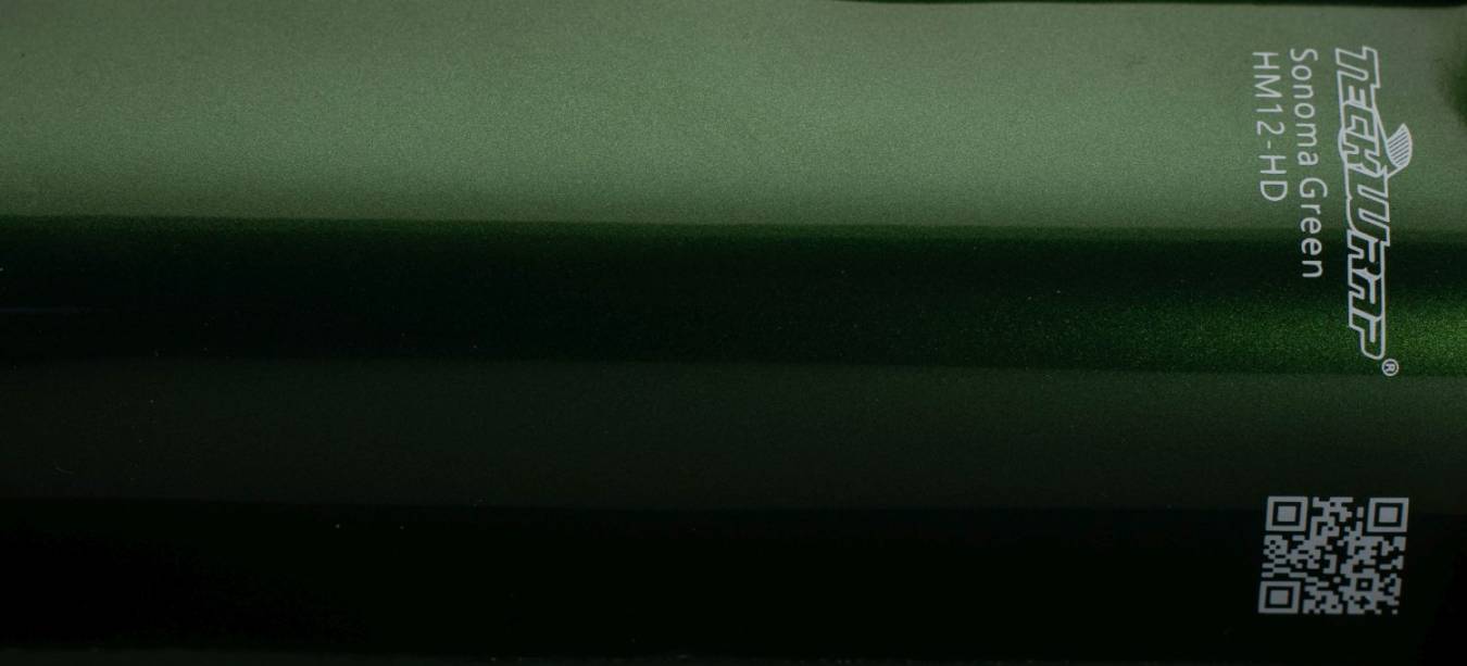 Teckwrap HM12-HD Sonoma Green fényes metál zöld autófólia - Fotó