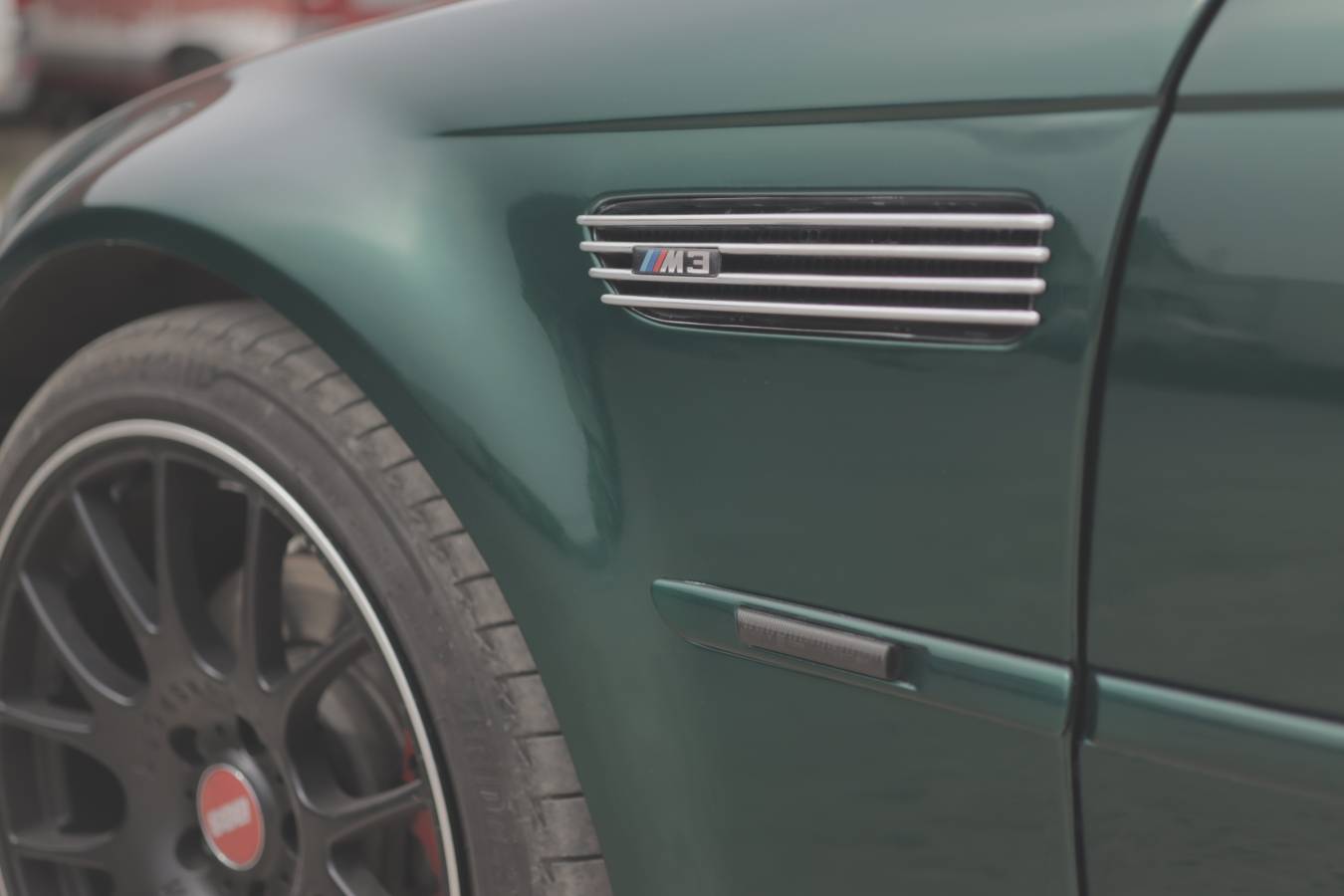 Teckwrap GAL29-HD Hunter Green metál vadász zöld autófólia - 5 - Kép BMW E46 Autófóliázás Teckwrap GAL29-HD Hunter Green autófólia felhasználásával 2 - Fotó