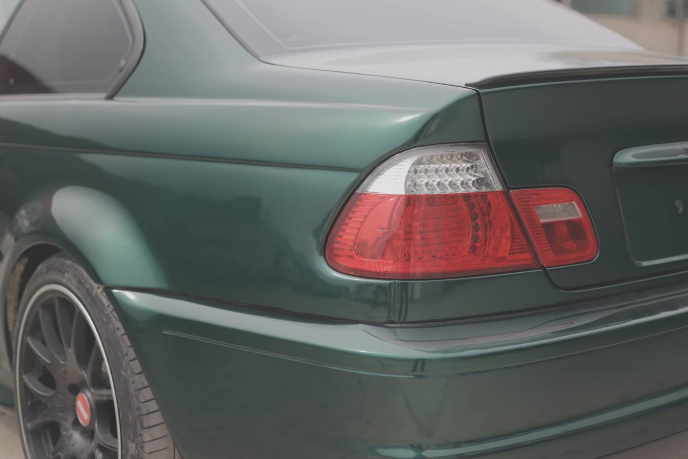Teckwrap GAL29-HD Hunter Green metál vadász zöld autófólia - 7 - Kép BMW E46 Autófóliázás Teckwrap GAL29-HD Hunter Green autófólia felhasználásával 4 - Fotó