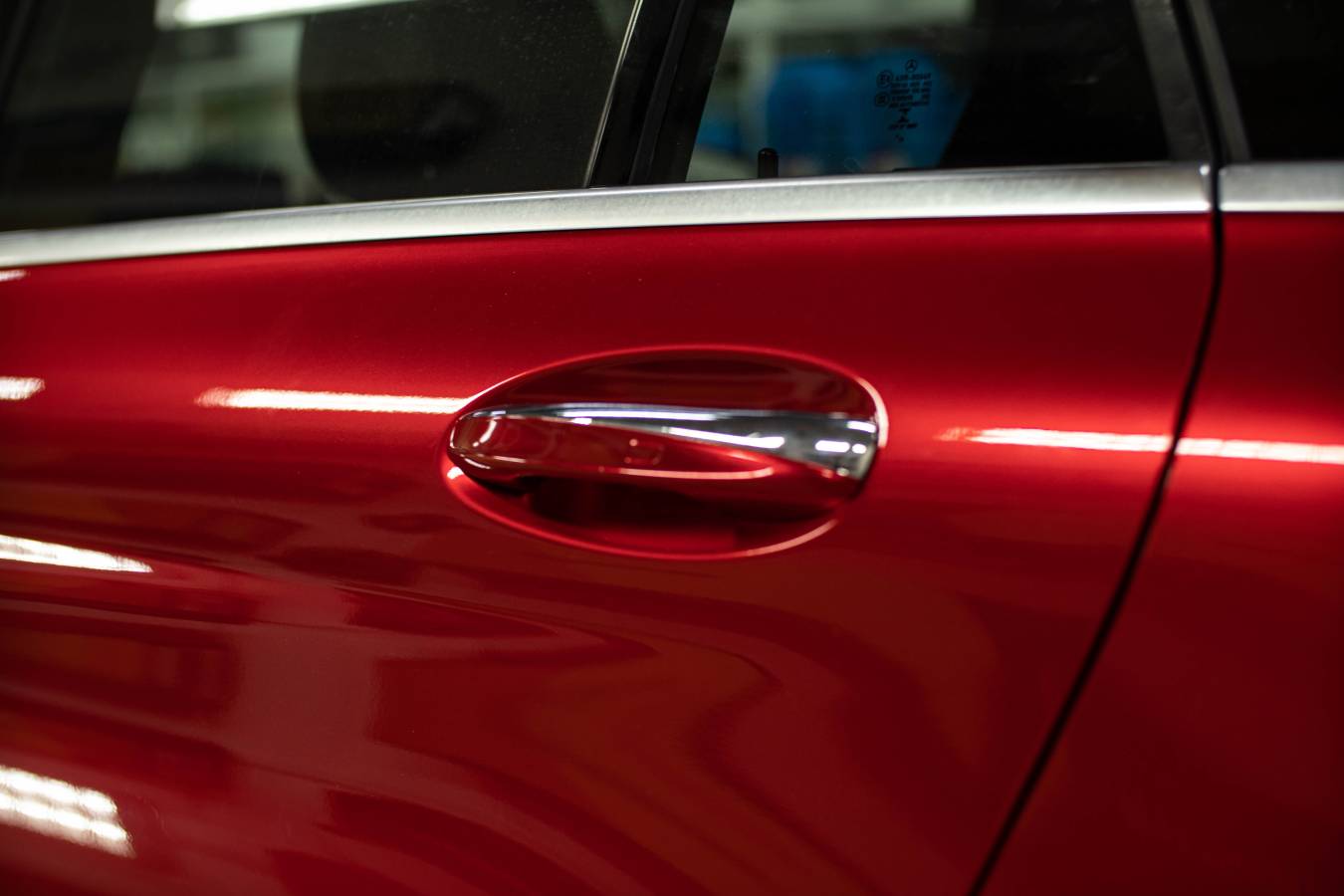 Teckwrap GAL01R-HD True Blood metál piros autófólia - 4 - Kép fóliázás GLC Mercedes Teckwrap Gal01R-HD True Blood Mercedes fólia Budapest 4 - Fotó