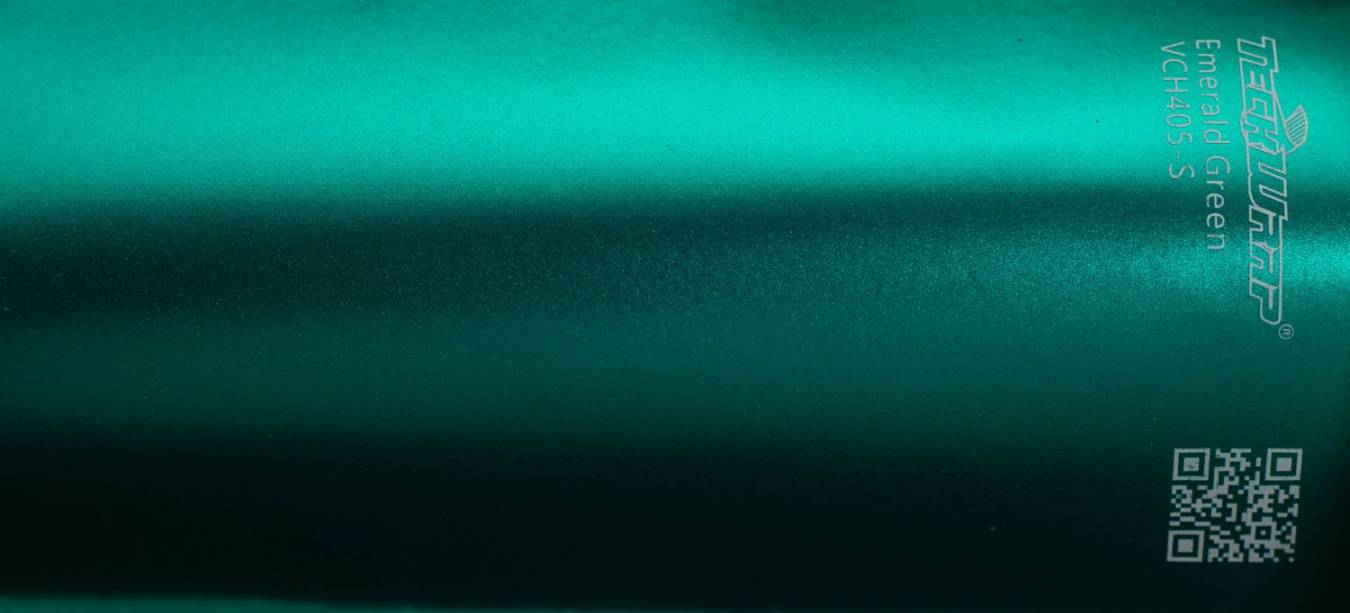 Teckwrap VCH405-S Emerald Green autófólia - Kép Teckwrap VCH405-S Emerald Green matt zöld króm autófólia - Fotó