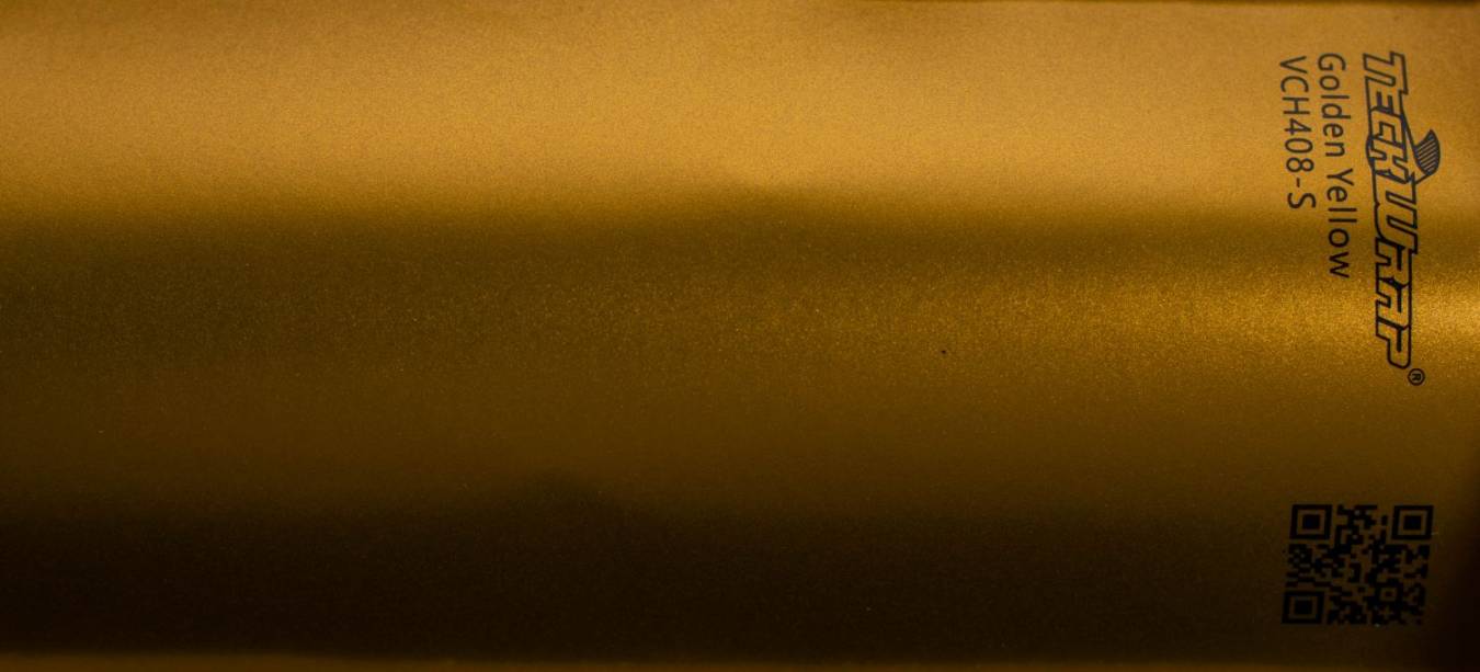 Teckwrap VCH408-S Golden Yellow autófólia - Kép Teckwrap VCH408-S Golden Yellow matt króm sárga arany autófólia - Fotó