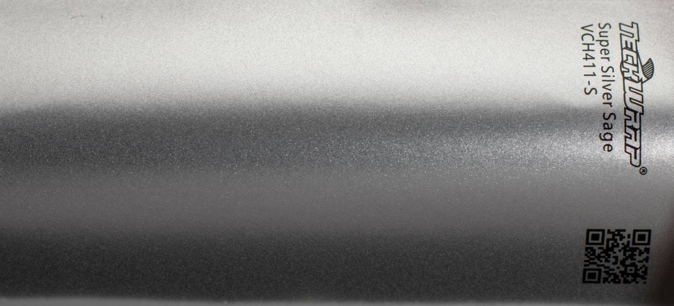 Teckwrap VCH411-S Super Silver Seage autófólia - Kép Teckwrap VCH411-S Super Silver Seage matt ezüst króm autófólia - Fotó